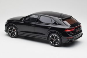 Audi RSQ8 Night Negro GT Spirit 1:18 GT305 Resina - imagen 5 de 6