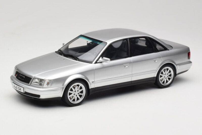 Audi S4 C4 4.2 V8 Crystal Silver Otto 1:18 OT464 Resina