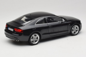 Audi S5 B8 Coupe Negro Norev 1:18 188360 Metal - imagen 3 de 8