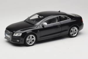 Audi S5 B8 Coupe Negro Norev 1:18 188360 Metal