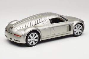 Audi Rosemeyer Plata Maisto 1:18 31625 Metal - imagen 3 de 8