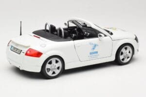 Audi TT 8N Descapotable Blanco Maisto 1:18 56065 Metal - imagen 3 de 8