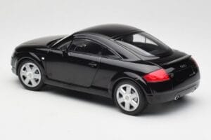 Audi TT 8N Negro Minichamps 1:18 155017021 Metal - imagen 5 de 6