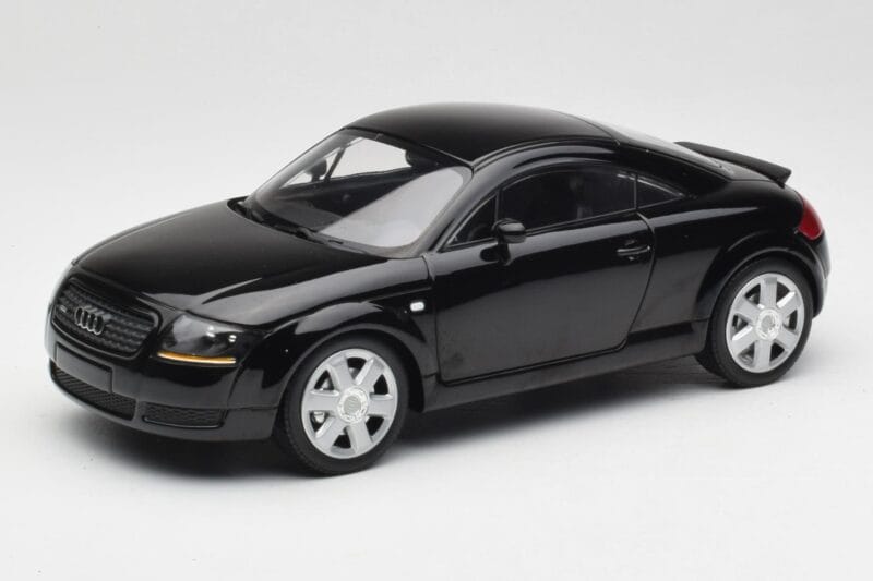 Audi TT 8N Negro Minichamps 1:18 155017021 Metal