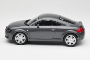 Audi TT 8N Coupé Grey Metallic Minichamps 1:18 155017020 Metal - imagen 3 de 6