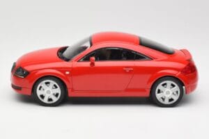 Audi TT 8N Rojo Minichamps 1:18 155017022 Metal - imagen 3 de 6