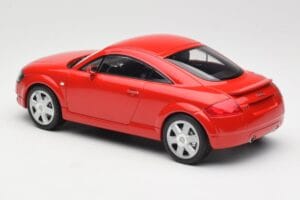 Audi TT 8N Rojo Minichamps 1:18 155017022 Metal - imagen 5 de 6