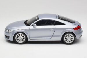 Audi TT 8N RHD Lake Plata Metálico Minichamps 1:18 150015020 Metal - imagen 4 de 8