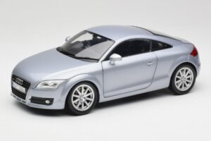 Audi TT 8N RHD Lake Plata Metálico Minichamps 1:18 150015020 Metal