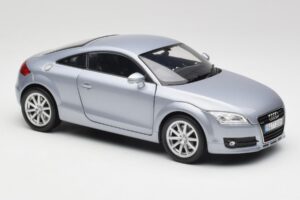 Audi TT 8N RHD Lake Plata Metálico Minichamps 1:18 150015020 Metal - imagen 6 de 8