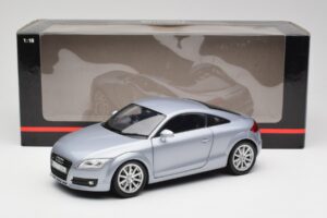 Audi TT 8N RHD Lake Plata Metálico Minichamps 1:18 150015020 Metal - imagen 8 de 8