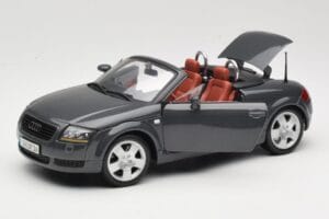 Audi TT 8N Roadster Gris Maisto 1:18 50346 Metal - imagen 2 de 8