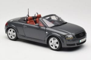 Audi TT 8N Roadster Gris Maisto 1:18 50346 Metal - imagen 6 de 8