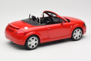Audi TT 8N Roadster Rojo Minichamps 1:18 155017032 Metal - imagen 2 de 6