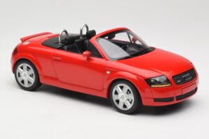 Audi TT 8N Roadster Rojo Minichamps 1:18 155017032 Metal - imagen 4 de 6
