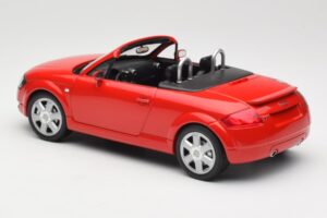 Audi TT 8N Roadster Rojo Minichamps 1:18 155017032 Metal - imagen 5 de 6