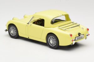 Austin-Healey Sprite Mk1 Amarillo Revell 1:18 8835 Metal - imagen 7 de 8