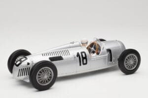 Auto Union Typ C #18 B. Rosemeyer Internationales Eifelrennen Nürburgring Winner 1936 Minichamps 1:18 155361018 Metal - imagen 2 de 6
