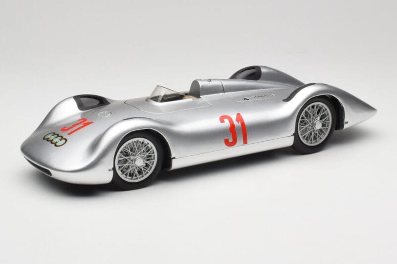 Auto Union Typ C Stromlinie #31 B. Rosemeyer 1937 Plata Revell 1:18 08436 Metal
