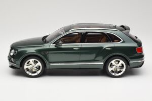 Bentley Bentayga Styling Pack Verde GT Spirit 1:18 GT133 Resina - imagen 3 de 6