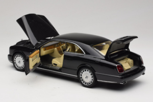 Bentley Brooklands Negro Minichamps 1:18 100139600 Metal - imagen 5 de 8