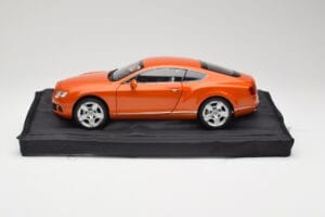Bentley Continental GT Orange Metallic Minichamps 1:18 100139921 Metal - imagen 4 de 8