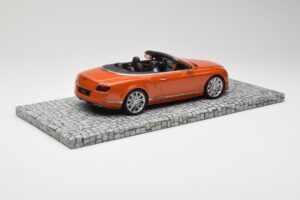 Bentley Continental GT Speed Descapotable Orange Metallic Minichamps 1:18 107139430 Metal - imagen 2 de 6
