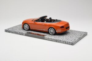 Bentley Continental GT Speed Descapotable Orange Metallic Minichamps 1:18 107139430 Metal - imagen 5 de 6