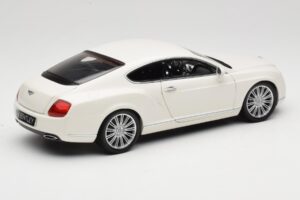 Bentley Continental GT Blanco Minichamps 1:18 100139621 Metal - imagen 3 de 8