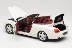 Bentley Continental GTC Blanco Minichamps 1:18 100139032 Metal - imagen 5 de 8