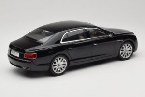 Bentley Flying Spur W12 Diamond Black Kyosho 1:18 08891DBK Metal - imagen 3 de 8