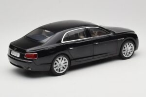 Bentley Flying Spur W12 Onyx Black Kyosho 1:18 08891NX Metal - imagen 3 de 8