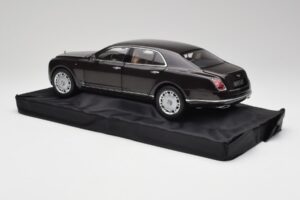 Bentley Mulsanne Burnt Oak Minichamps 1:18 100139905 Metal - imagen 7 de 8