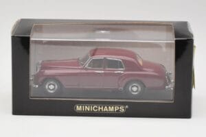 Bentley S1 Continental Flying Spur Burdeos Minichamps 1:43 436139550 Metal - imagen 4 de 4
