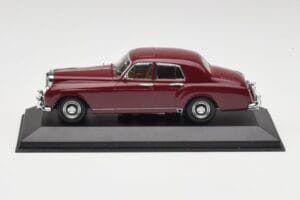 Bentley S1 Continental Flying Spur Burdeos Minichamps 1:43 436139550 Metal