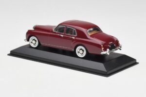Bentley S1 Continental Flying Spur Crema Minichamps 1:43 436139551 Metal - imagen 3 de 4