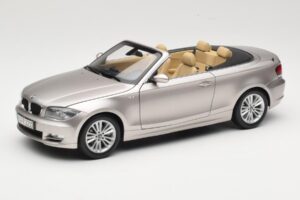 BMW 1 Series E88 Descapotable Mineral Silver Metallic Kyosho 1:18 80430427020 Metal