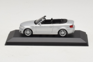 BMW 1-Series E88 Descapotable Titan Silver Minichamps 1:43 80420427037-R1 Metal