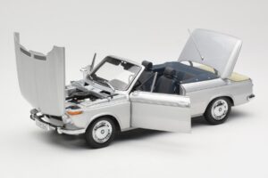 BMW 1600 Cabriolet Plata Minichamps 1:18 80430145819 Metal - imagen 2 de 8