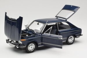 BMW 1600 Touring Azul Minichamps 1:18 80430145823 Metal - imagen 2 de 8