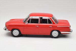BMW 1800 Ti Carmín Rojo Minichamps 1:18 107024001 Metal - imagen 3 de 6