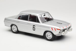 BMW 1800 TiSA #6 J. Munaron / K. Eppelein 24 Hours of Spa 1965 Minichamps 1:18 155652906 Metal - imagen 4 de 6
