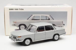 BMW 1800 TiSA Bernina Gris AUTOart 1:18 70621 Metal - imagen 8 de 8
