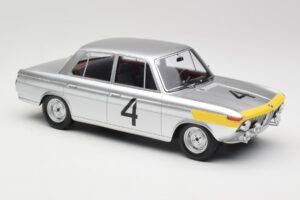 BMW 1800 TiSA #4 J. Ickx / J. van Ophem 24 Hours of Spa 1965 Winners Minichamps 1:18 107652504 Resina - imagen 4 de 6