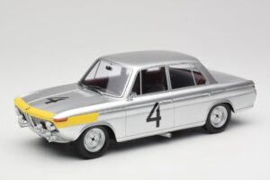 BMW 1800 TiSA #4 J. Ickx / J. van Ophem 24 Hours of Spa 1965 Winners Minichamps 1:18 107652504 Resina