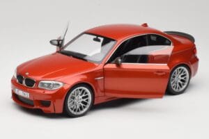 BMW 1M Coupe E82 Sakhir Orange Metallic Minichamps 1:18 110020020 Metal - imagen 2 de 8