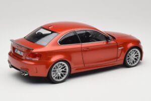 BMW 1M Coupe E82 Sakhir Orange Metallic Minichamps 1:18 110020020 Metal - imagen 3 de 8