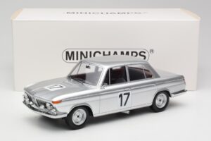 BMW 2000 Ti #17 J. Ickx / H. Hahne 24 Hours of Spa 1966 Winners Minichamps 1:18 107662517 Resina - imagen 6 de 6