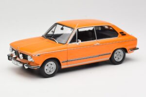 BMW 2000 Tii Touring Naranja Minichamps 1:18 80430145824 Metal