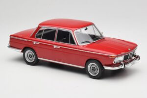 BMW 2000 121 Rojo MCG 1:18 MCG18543 Metal - imagen 4 de 6